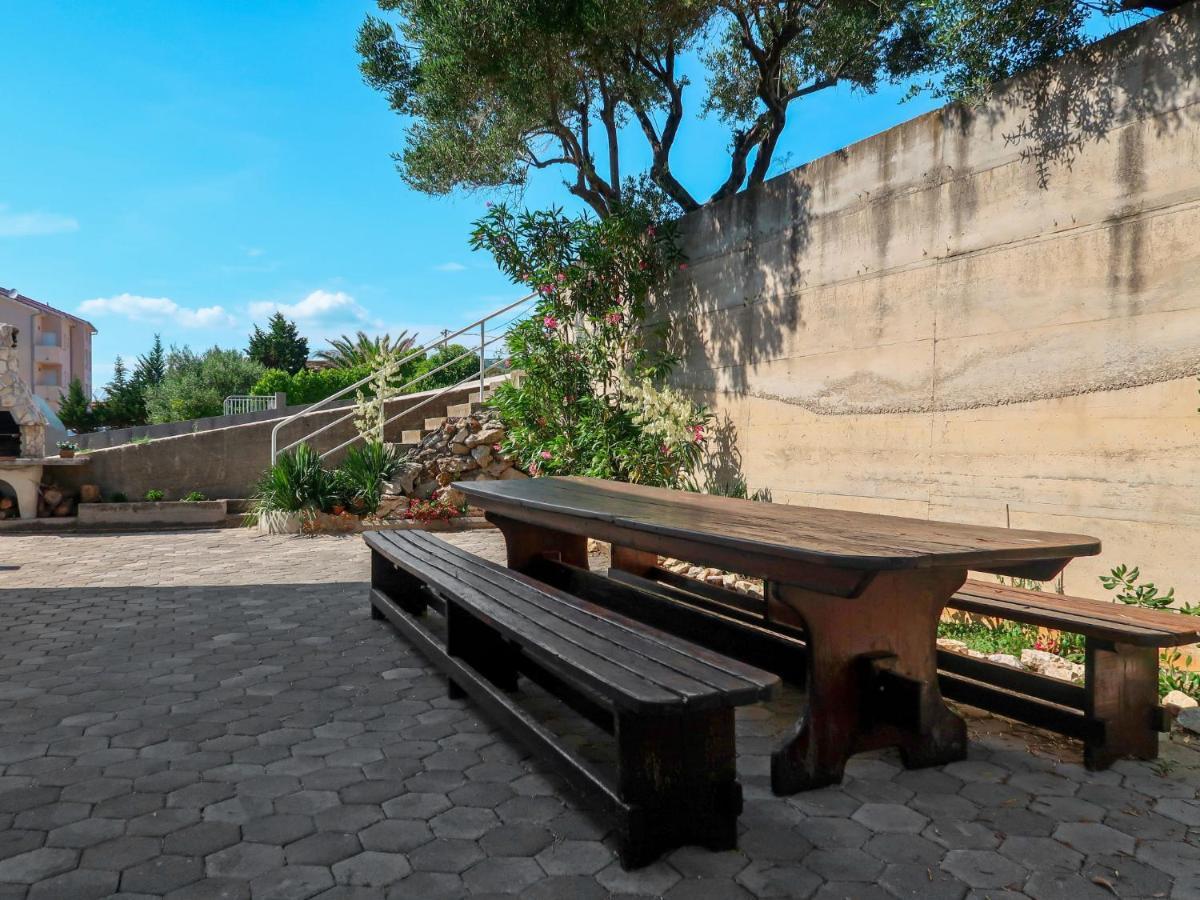 Apartment Andrea - Rab102 By Interhome Barbat na Rabu Buitenkant foto